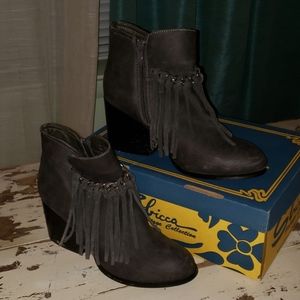 Ankle boots
